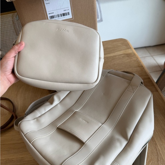 Mono’s metro backpack in ivory - Picture 8 of 10
